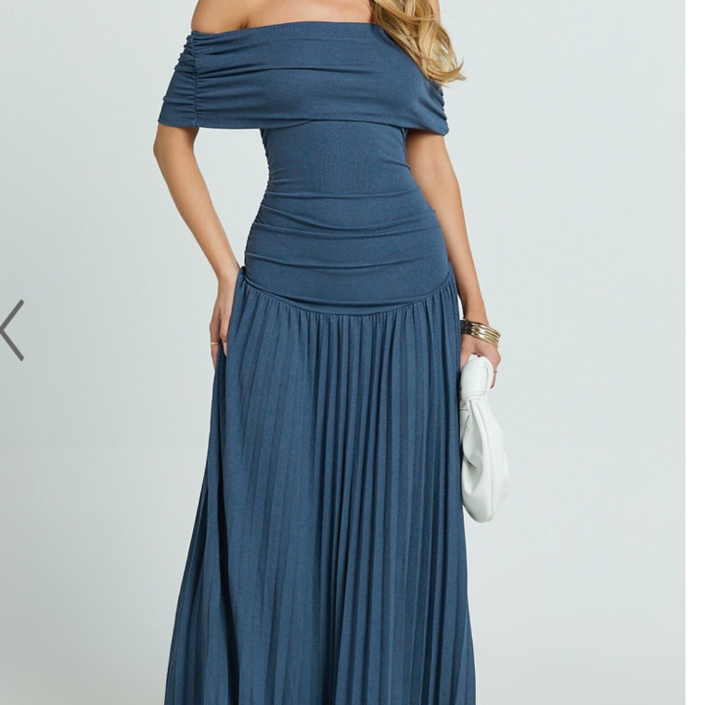 Lioness Off-Shoulder Pleated Maxi Dress in Slate Blue